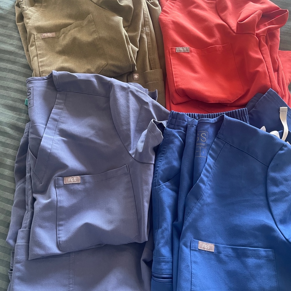 Figs scrubs